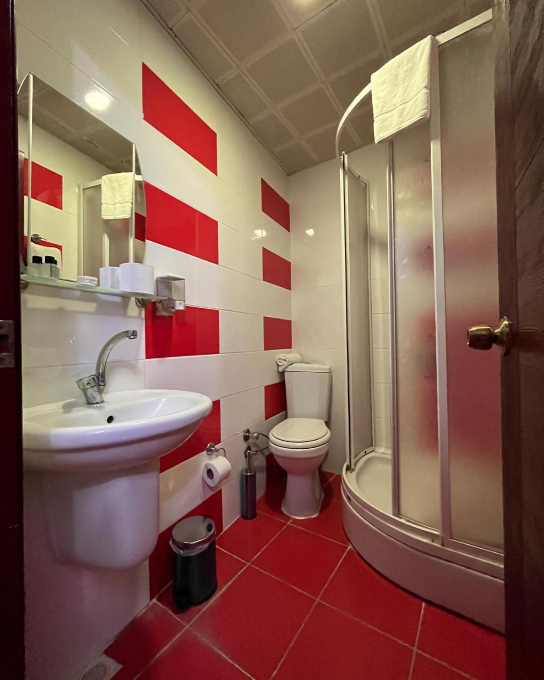 Red White Hotel Istanbul Exterior foto