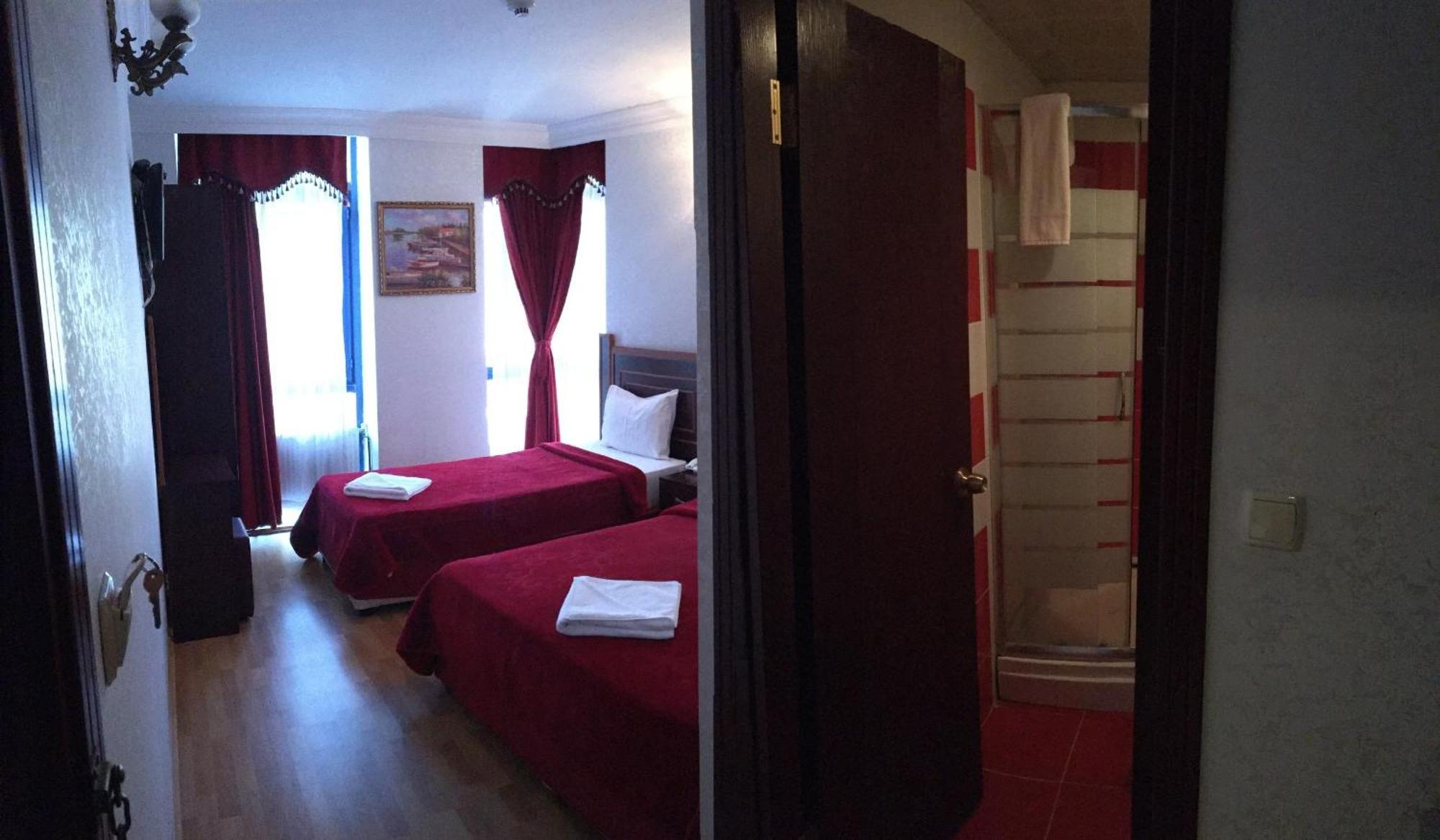 Red White Hotel Istanbul Exterior foto